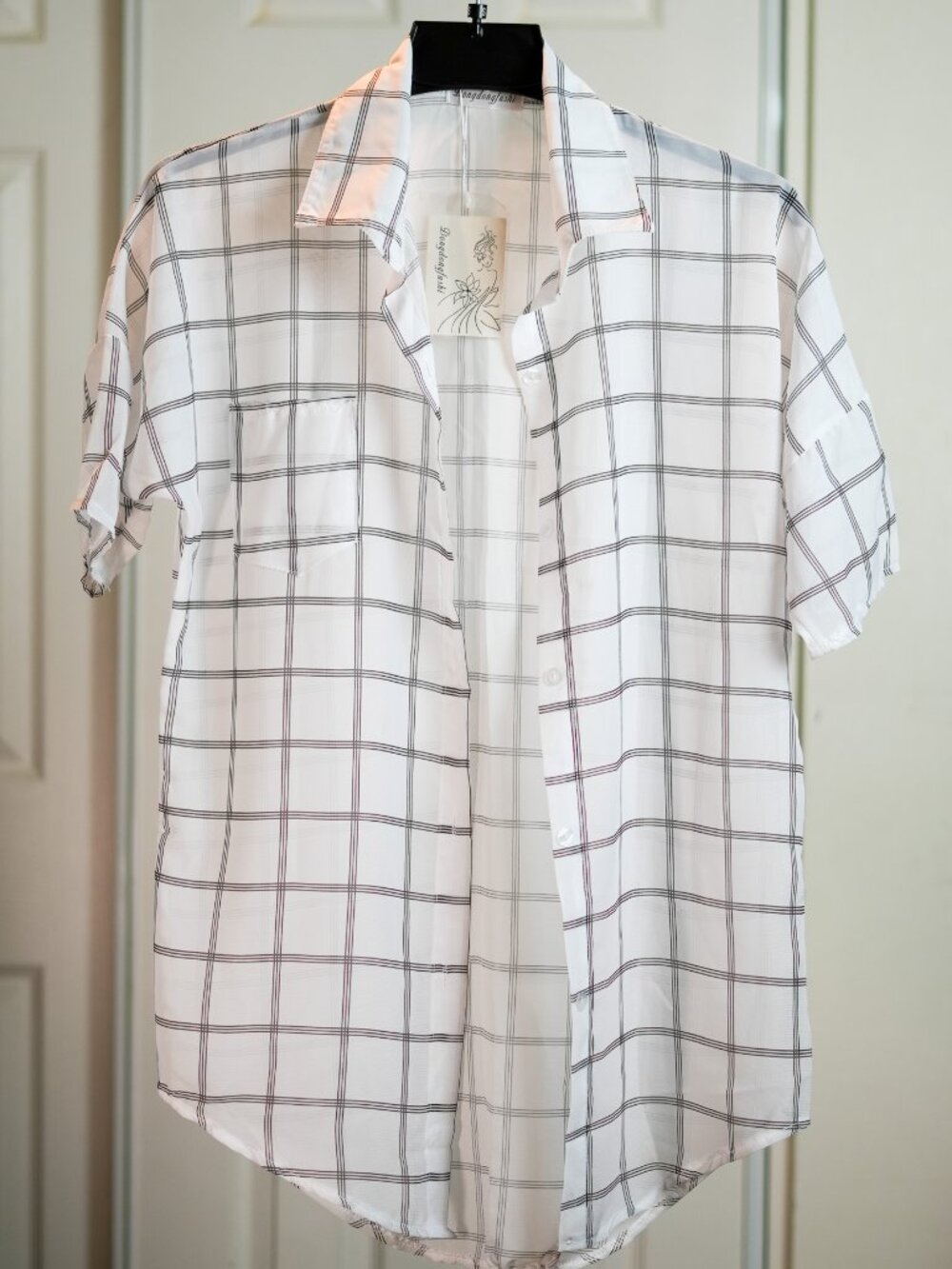 Dongdongfushi Minimalist White Grid Pattern Short Sleeve Button-Up Top